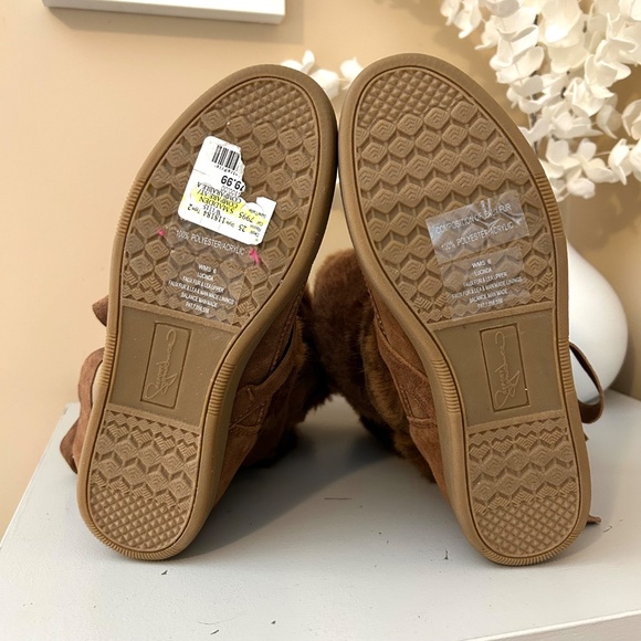 NWT Report Signature Lucinda Suede/Faux Fur Tan Tie Booties Size 6 - Picture 6 of 13